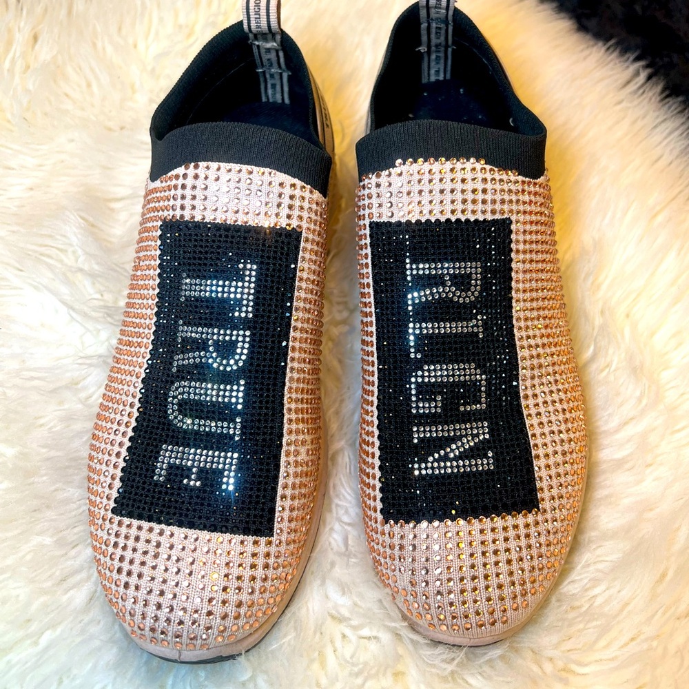 Woman’s shoes